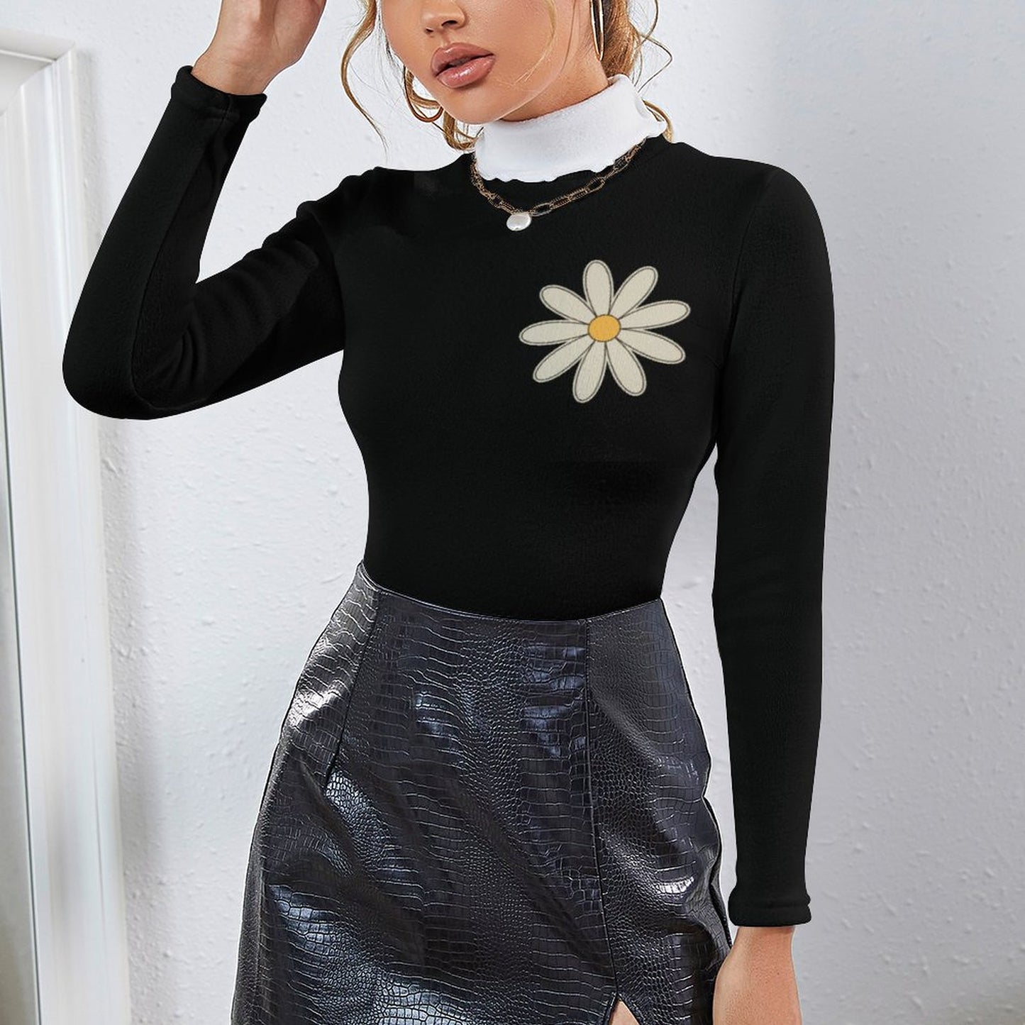 Black Turtleneck Sweater Dress with Daisy Print – Cozy Women’s Winter Pullover